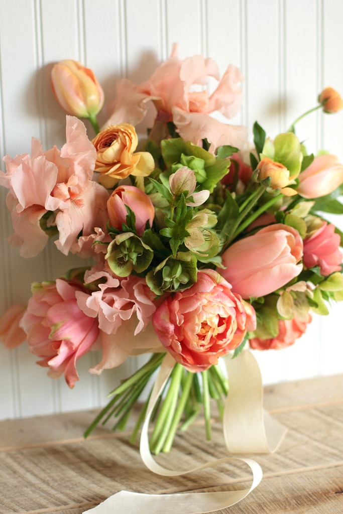 21 Fresh Cut Spring Flower Arrangments and Bouquets - A Trendy Blog for Moms - Mom Blogger