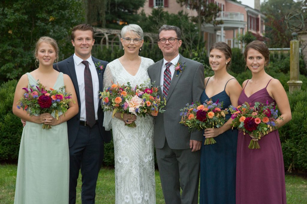 The Highlands Mansion and Gardens | Philadelphia Wedding | Liz and David with their bridal party | Flowers by Love 'n Fresh Flowers