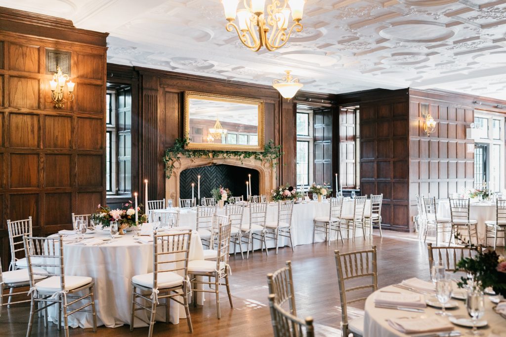 Parque at Ridley Creek Wedding | Philadelphia | Elegant and classic wedding reception with white linens and chiavari chairs | Photo by Emily Wren Photography | Flowers by Love 'n Fresh Flowers