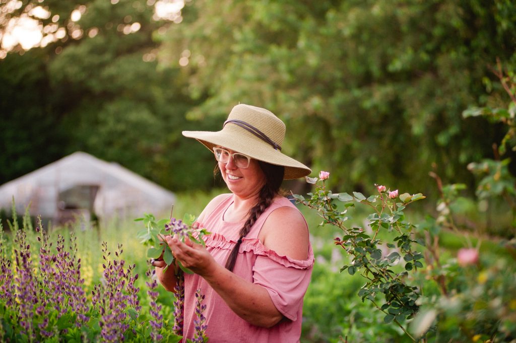 Life on a Flower Farm | Jennie Love, owner of Love 'n Fresh Flowers in Philadelphia | Photo by Regina Miller
