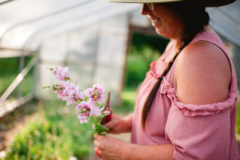 Life on a Flower Farm | Love 'n Fresh Flowers in Philadelphia | Photo by Regina Miller